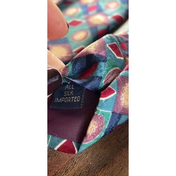 Vintage Men’s 417 By Van Heusen Tie Handmade All 100% Silk Stunning Abstract Geo - Picture 4 of 5